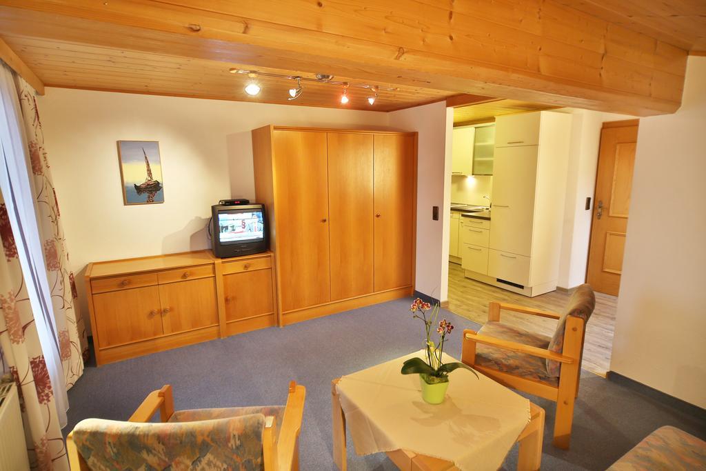Frühstückspension Jagdhof Obertilliach Zimmer foto